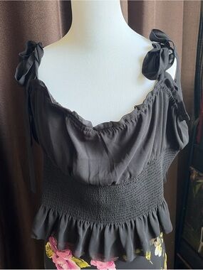 Wilfred Black Tie-Shoulder Ruffle Smocked Crop Top